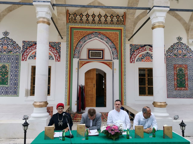 IMG d9bfcde877c73c35f95af09491fed7d2 V IMG d9bfcde877c73c35f95af09491fed7d2 V